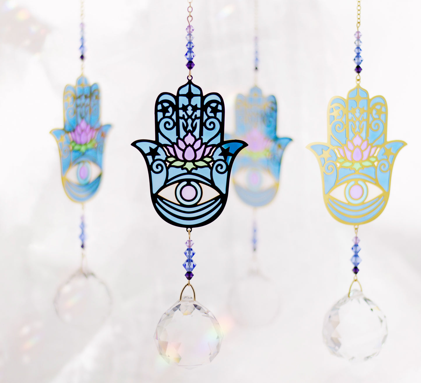 Grand Cristal Feng Shui Hamsa, Protection