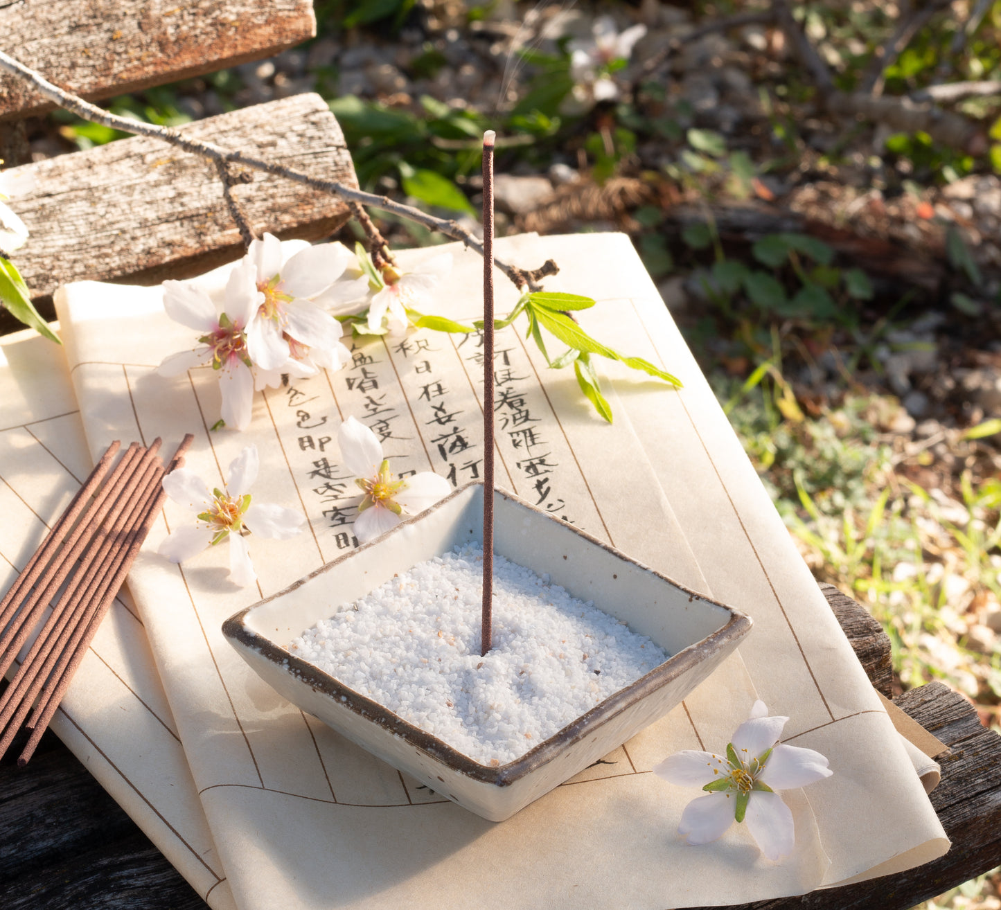 Shikaku Incense Burner - Ivory