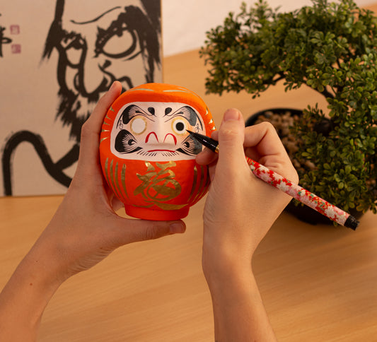 Daruma Tradicional Naranja 12 cm, Amistad