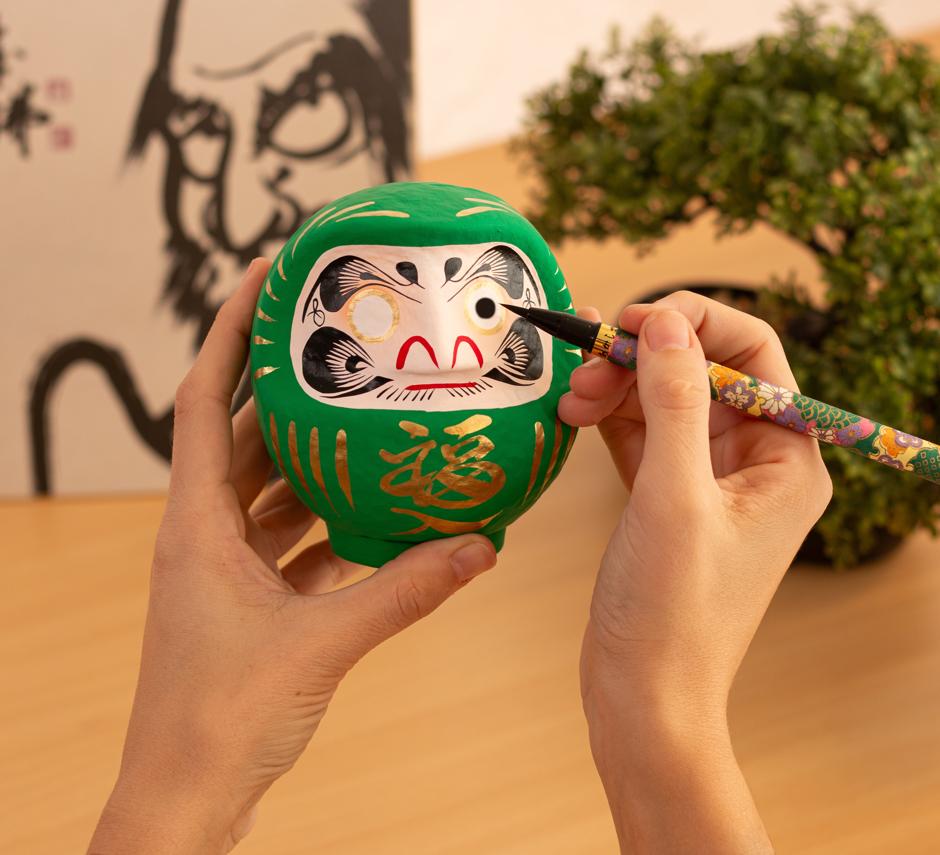 Traditional Green Daruma 12 cm – Japanese Doll of Goals – Tierra Zen